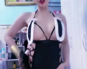 Bé Vy japan mới từ Nhật về lên sóng MMlive đây các anh