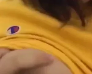 c với quả ngực như này thì em xứng đáng là người tốt