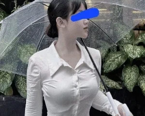 Hot girl Gia Lai đi chơi thiếu tiền nhưng mang thẻ ATM vạn năng