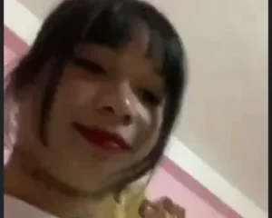 Xăm trổ nhưng mà mặt em xinh nên anh bỏ qua ><